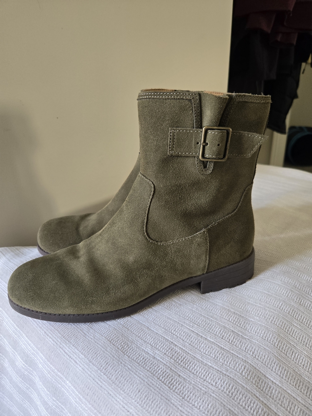 Vionic Olive Green Suede Ankle Boots with Side Buckle